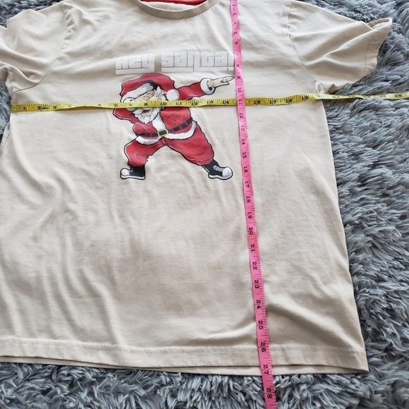 MEN'S Large Hey Santa dabbing Santa tee - Picture 8 of 8